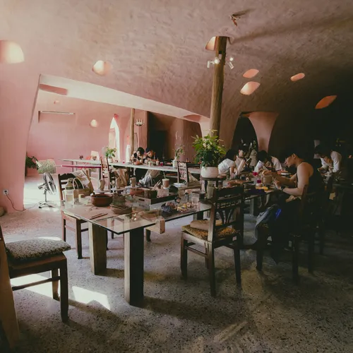 Trang trí và vẽ hoạ tiết trên gốm