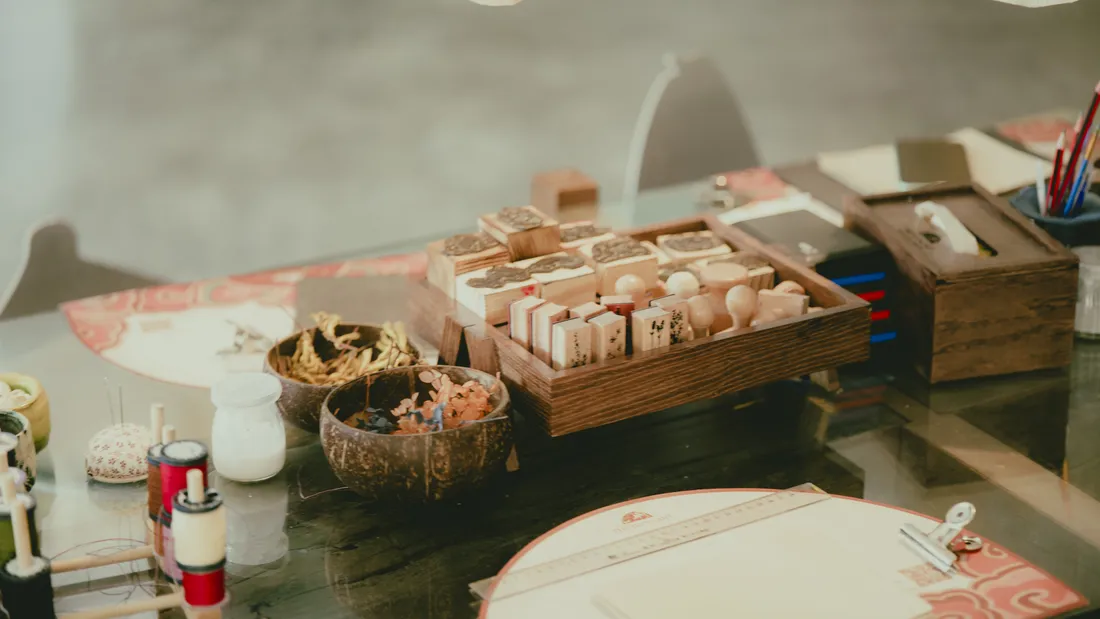 Dó paper notebook making