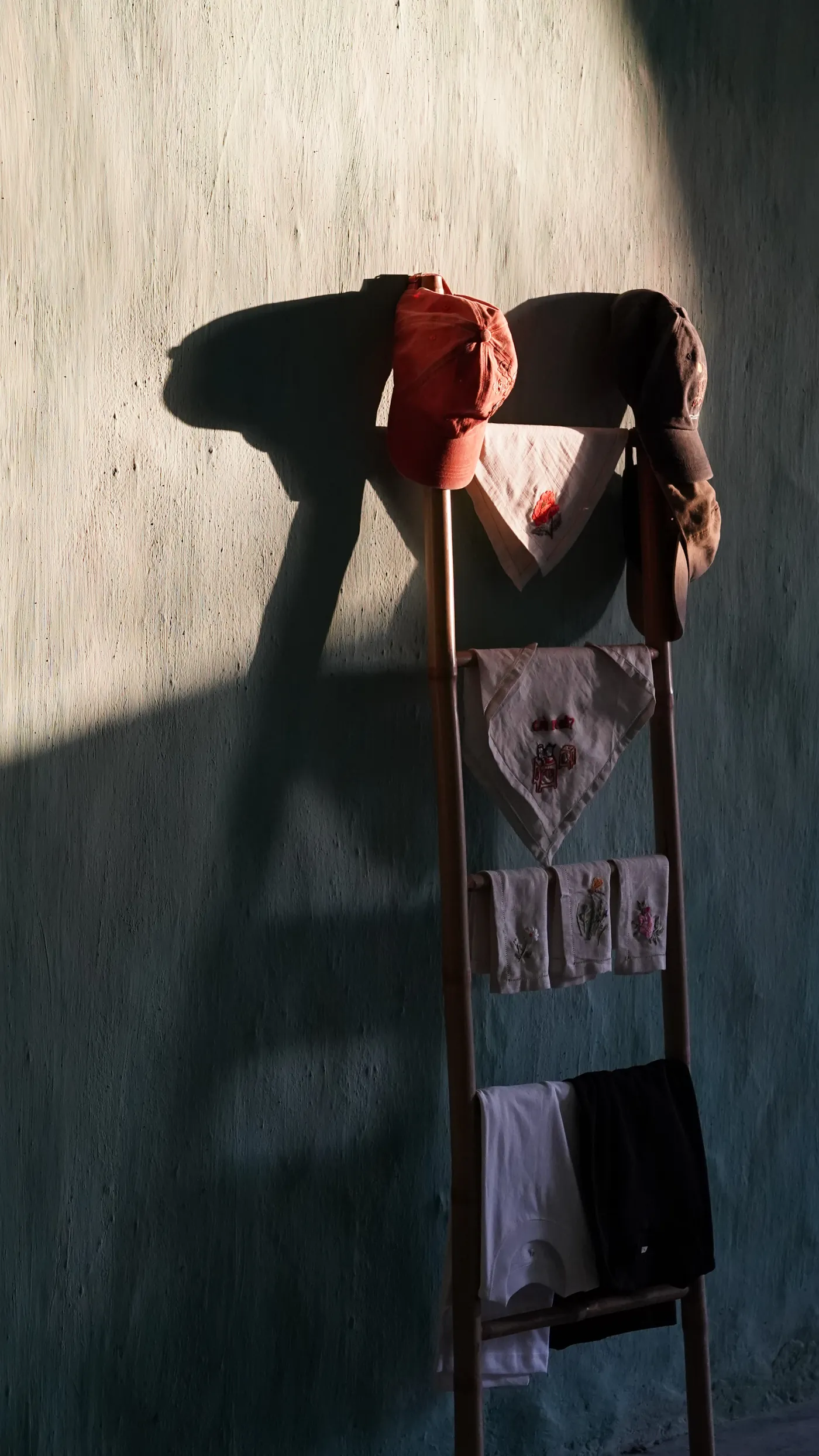 Tác phẩm thủ công hoàn thiện tại The Hangart